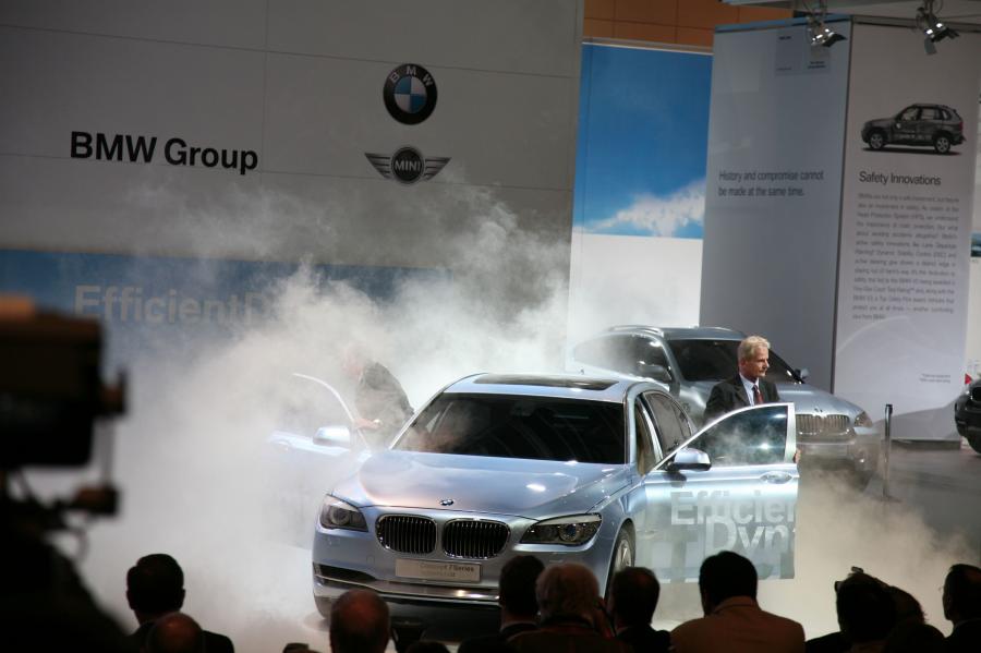  BMW 7-Series 2009 года  (фото 97 из 167)